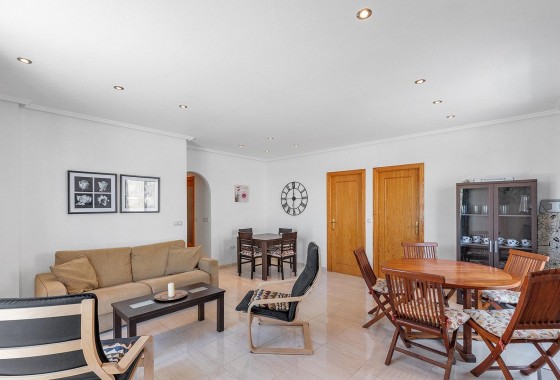 Resale - Apartment - Torrevieja - Estacion de autobuses