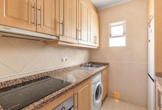Resale - Apartment - Torrevieja - Estacion de autobuses
