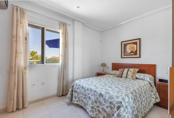 Resale - Apartment - Torrevieja - Estacion de autobuses