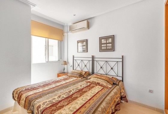 Resale - Apartment - Torrevieja - Estacion de autobuses
