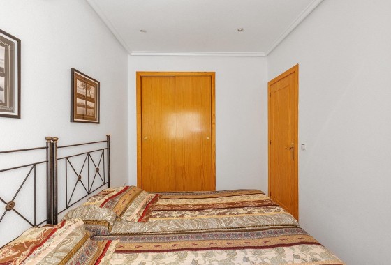 Resale - Apartment - Torrevieja - Estacion de autobuses