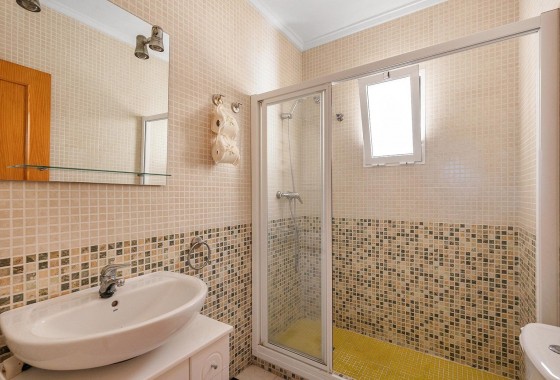 Resale - Apartment - Torrevieja - Estacion de autobuses