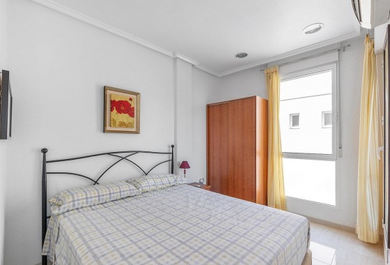 Resale - Apartment - Torrevieja - Estacion de autobuses