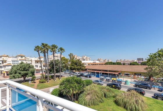 Resale - Apartment - Torrevieja - Estacion de autobuses