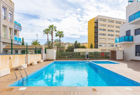 Resale - Apartment - Torrevieja - Estacion de autobuses