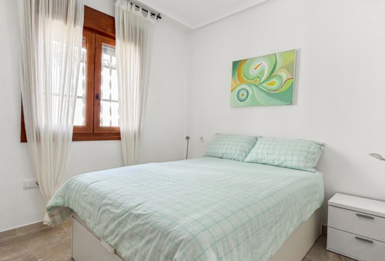 Resale - Apartment - Orihuela Costa - Villamartín