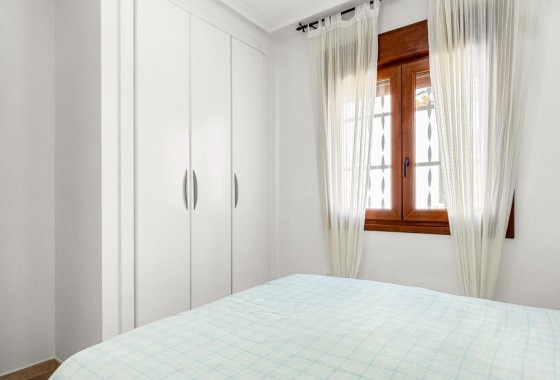 Resale - Apartment - Orihuela Costa - Villamartín