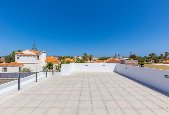 Obra nueva - Chalet - Torrevieja - Los balcones