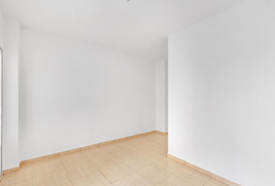 Resale - Apartment - Torrevieja - Puerto Deportivo