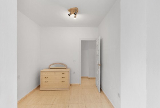 Resale - Apartment - Torrevieja - Puerto Deportivo
