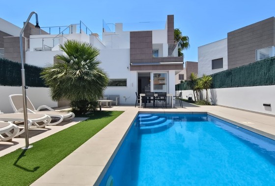 Resale - Detached Villa - Guardamar del Segura - EL RASO