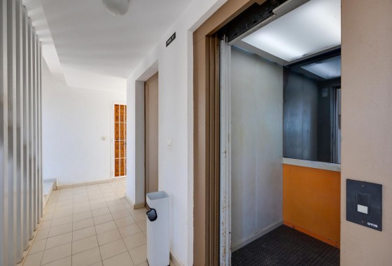 Resale - Apartment - Torrevieja - La Mata