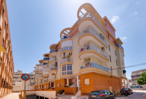 Resale - Apartment - Torrevieja - La Mata