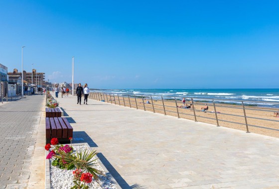 Resale - Apartment - Torrevieja - La Mata