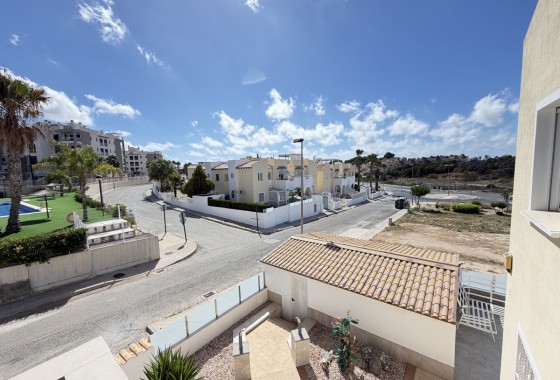 Resale - Apartment - Villamartin
