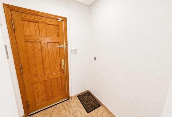 Resale - Apartment - Torrevieja - Estacion de autobuses