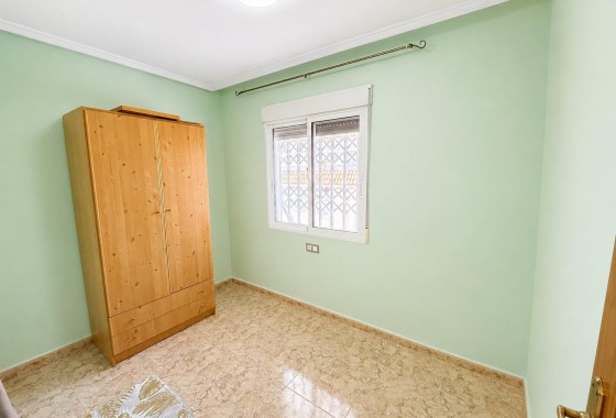 Resale - Apartment - Torrevieja - Estacion de autobuses