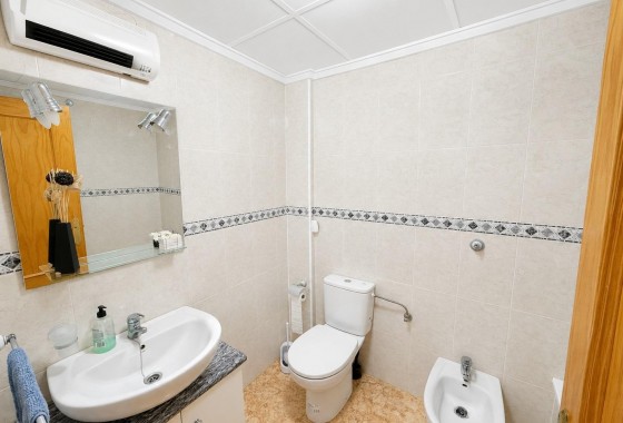 Resale - Apartment - Torrevieja - Estacion de autobuses