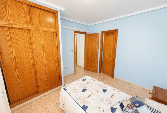 Resale - Apartment - Torrevieja - Estacion de autobuses