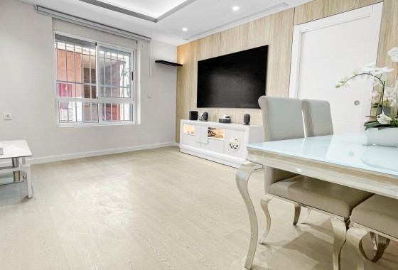 Segunda Mano - Apartamento - Torrevieja - Parque las naciones