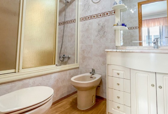 Resale - Apartment - Torrevieja - El Acequión - Los Náufragos