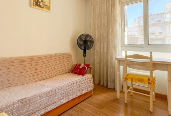 Resale - Apartment - Torrevieja - El Acequión - Los Náufragos