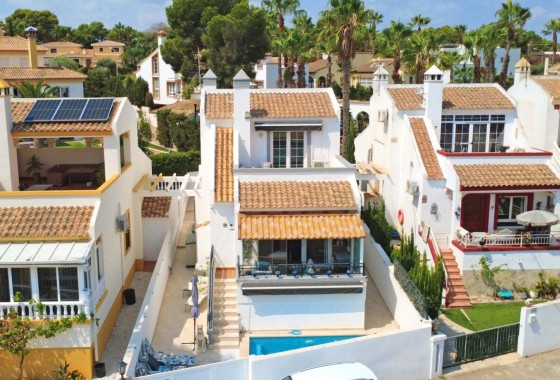 Revente - Villa - Orihuela Costa - Villamartín