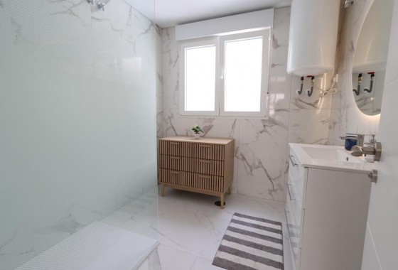 Revente - Appartement - Torrevieja - Acequion
