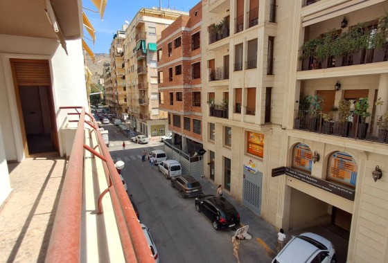 Resale - Apartment - Orihuela Costa - Zona Centro