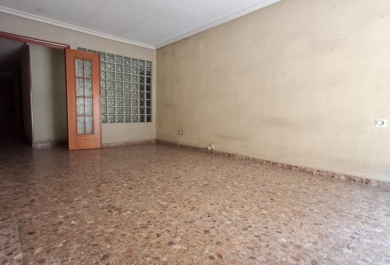 Resale - Apartment - Orihuela Costa - Zona Centro