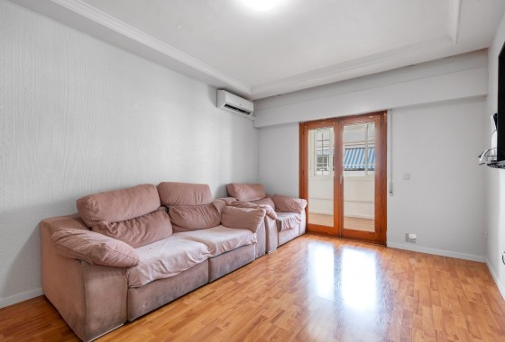 Resale - Apartment - Torrevieja - Playa del cura