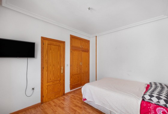 Resale - Apartment - Torrevieja - Playa del cura