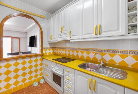 Resale - Apartment - Torrevieja - Playa del cura
