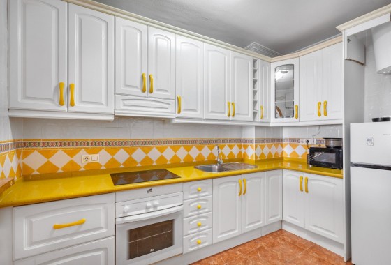 Resale - Apartment - Torrevieja - Playa del cura