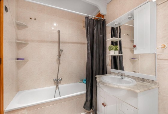 Resale - Apartment - Torrevieja - Playa del cura