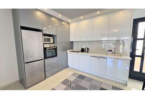 Resale - Apartment - Pilar de la Horadada - La Torre De La Horadada