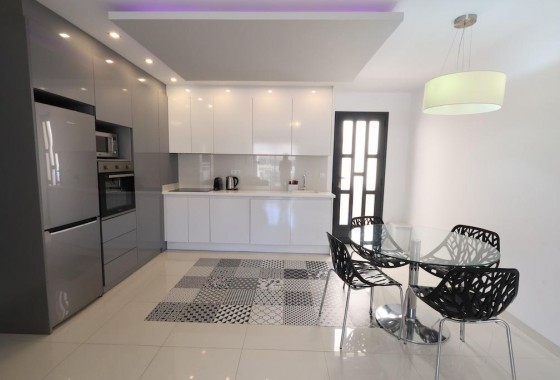 Segunda Mano - Bungalow - Orihuela Costa - La Regia