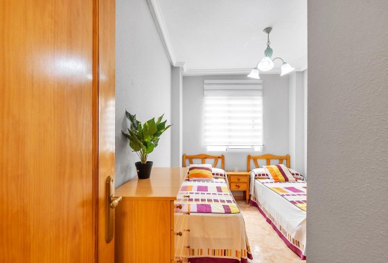 Segunda Mano - Apartamento - Torrevieja - Habaneras