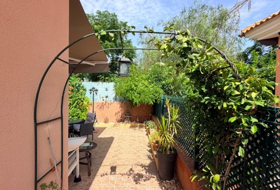 Revente - Villa - Los Montesinos - La herrada