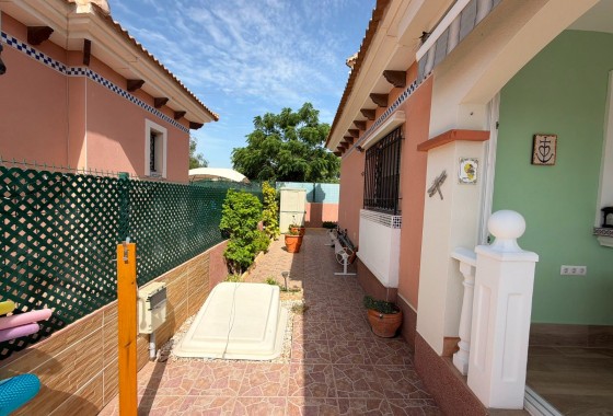 Revente - Villa - Los Montesinos - La herrada