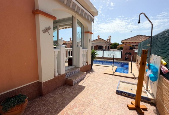 Revente - Villa - Los Montesinos - La herrada