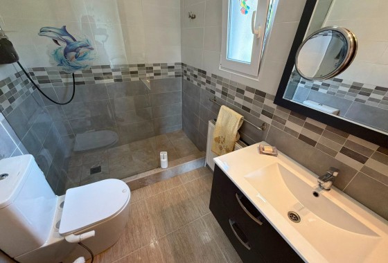 Revente - Villa - Los Montesinos - La herrada
