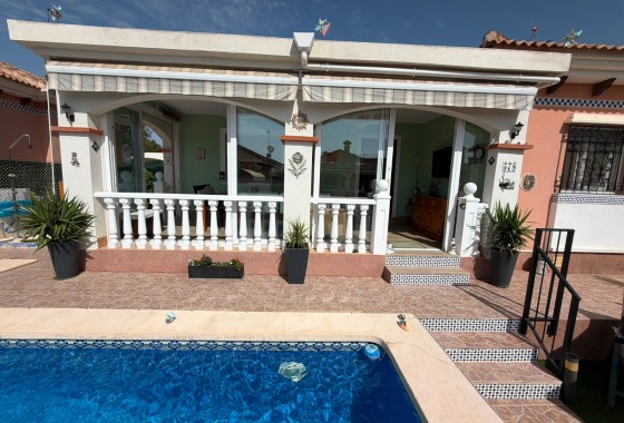 Revente - Villa - Los Montesinos - La herrada