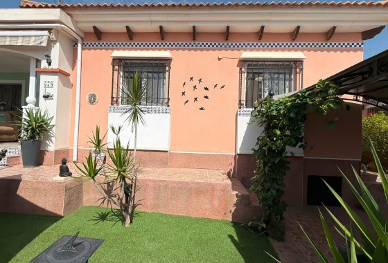 Revente - Villa - Los Montesinos - La herrada
