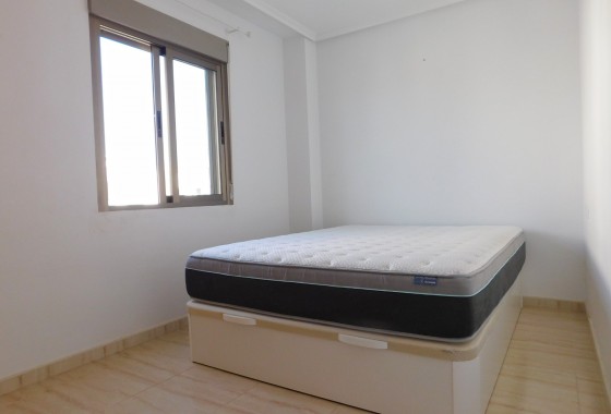 Segunda Mano - Apartamento - San Miguel de Salinas