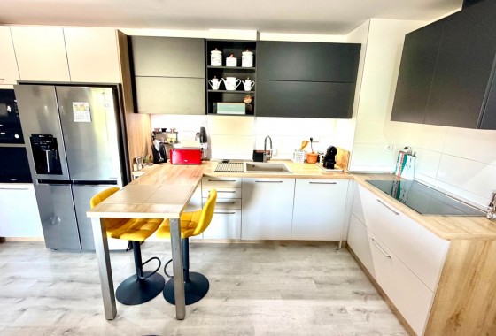 Resale - Apartment - Orihuela Costa - La Zenia