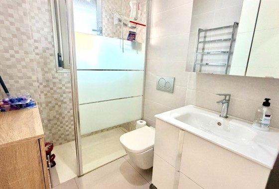 Resale - Apartment - Orihuela Costa - La Zenia