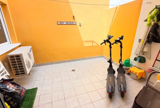 Revente - Appartement - Torrevieja - Aguas nuevas 1