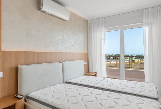 Resale - Apartment - Orihuela Costa - Punta Prima