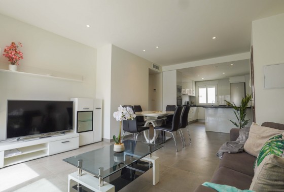 Segunda Mano - Apartamento - Torrevieja - Aguas nuevas 1